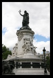 statue place de la rpublique